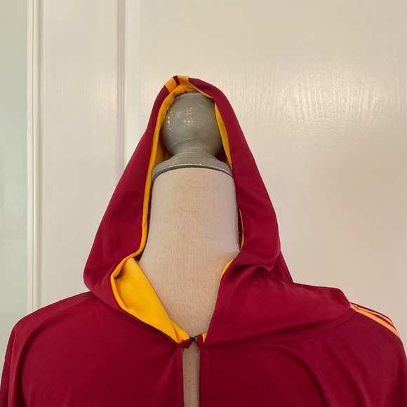 Harry Potter Red Long Hooded Cape size O/S - Picture 3 of 6